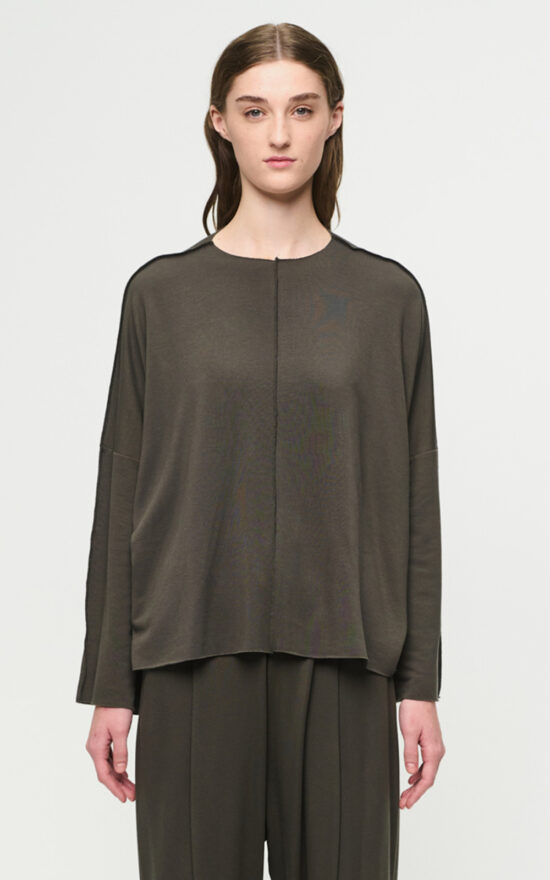 Atomo Top product photo.