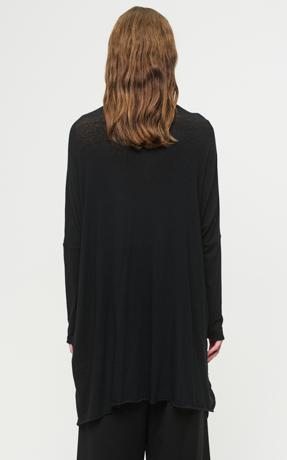 Lleve Jumper product photo.