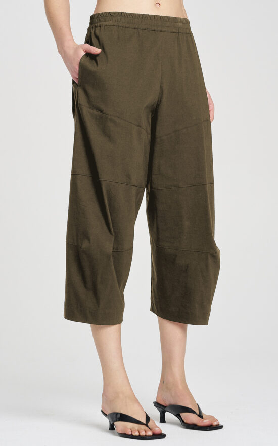 Cropped Tuscan Pant product photo.