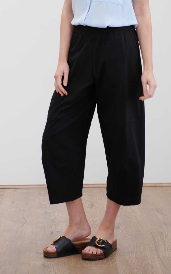 Crop Frame Pant product photo.