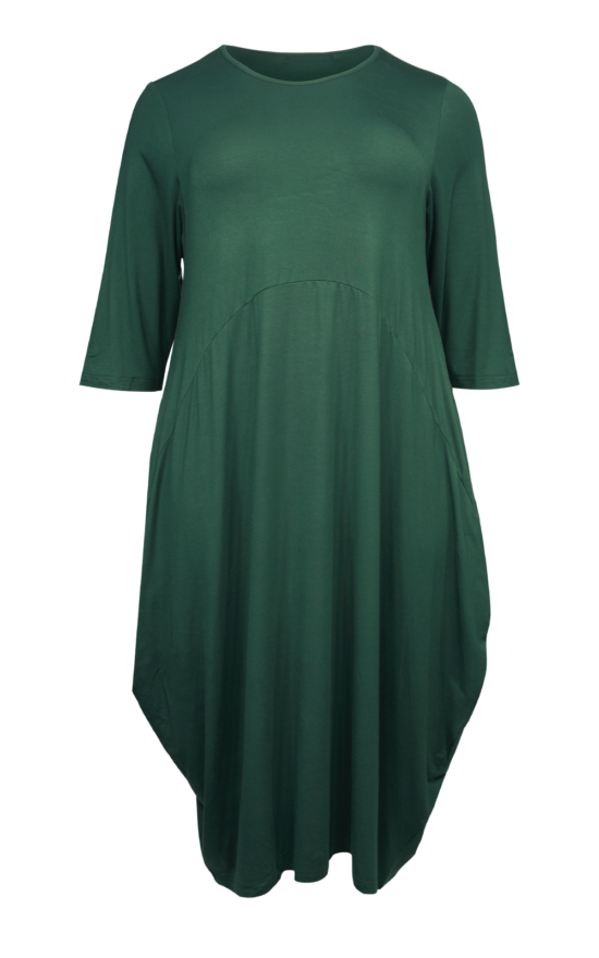 Alvivia Dress product photo.