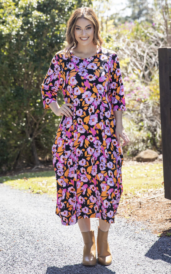 Alvivia Dress product photo.