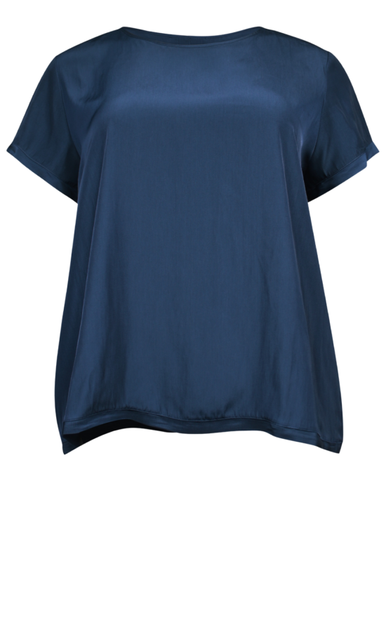Travel T product photo.