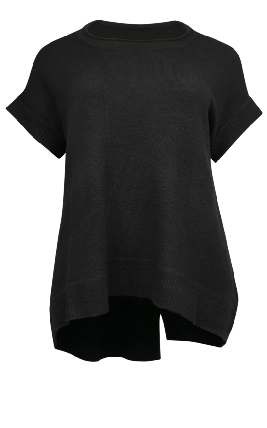 Kaimai Short Sleeve Pullover product photo.