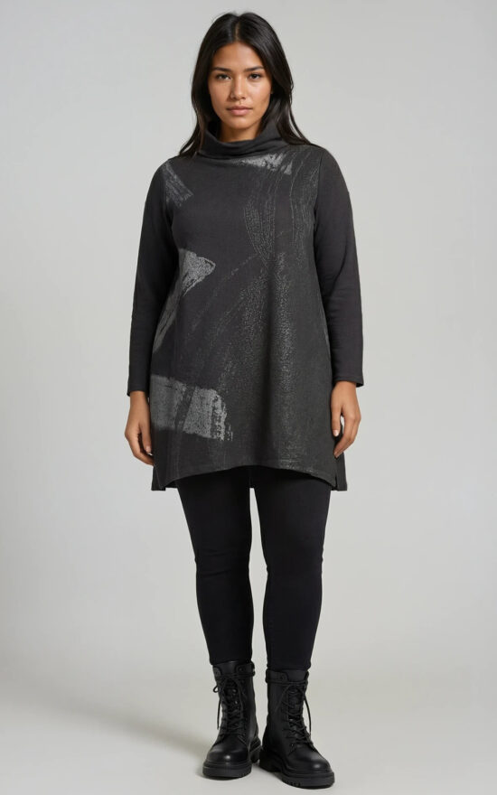 Utagawa Tunic product photo.