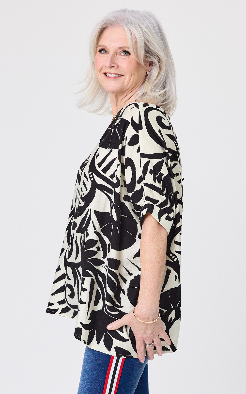 Nora Top product photo.