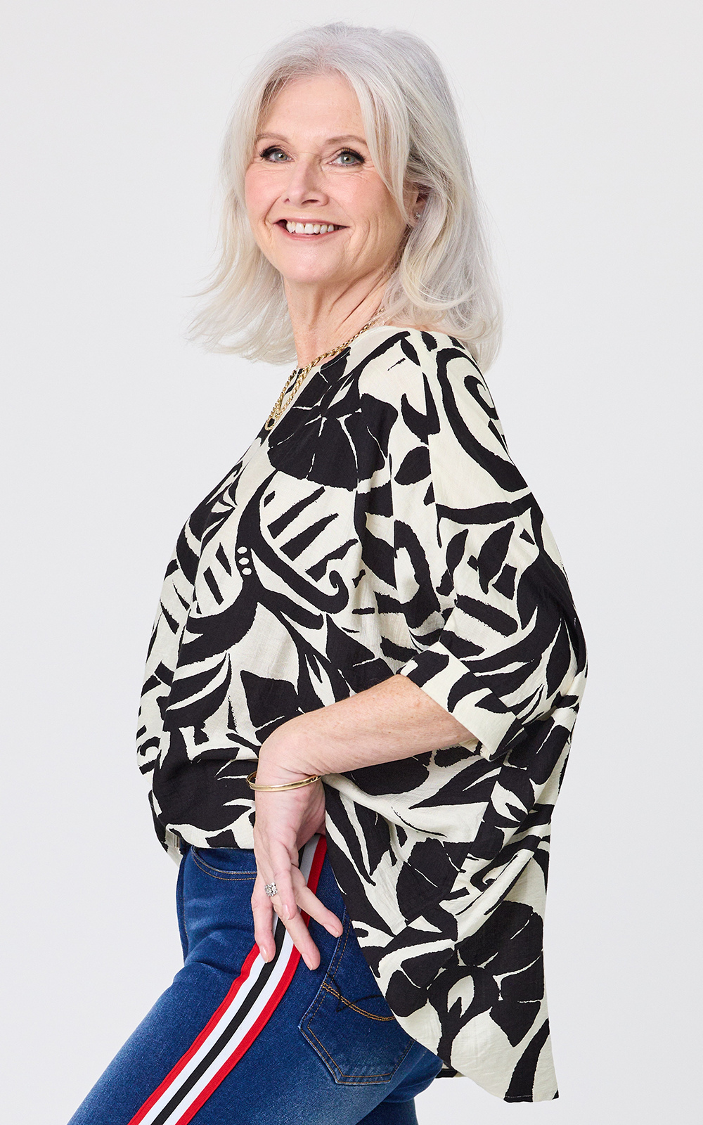 Nora Top product photo.
