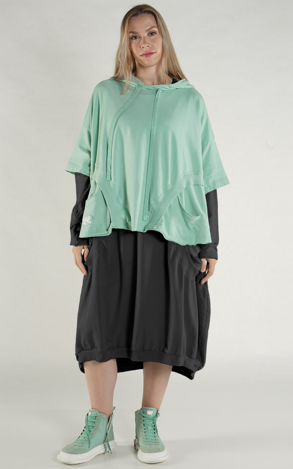Drift Hooded Top product photo.