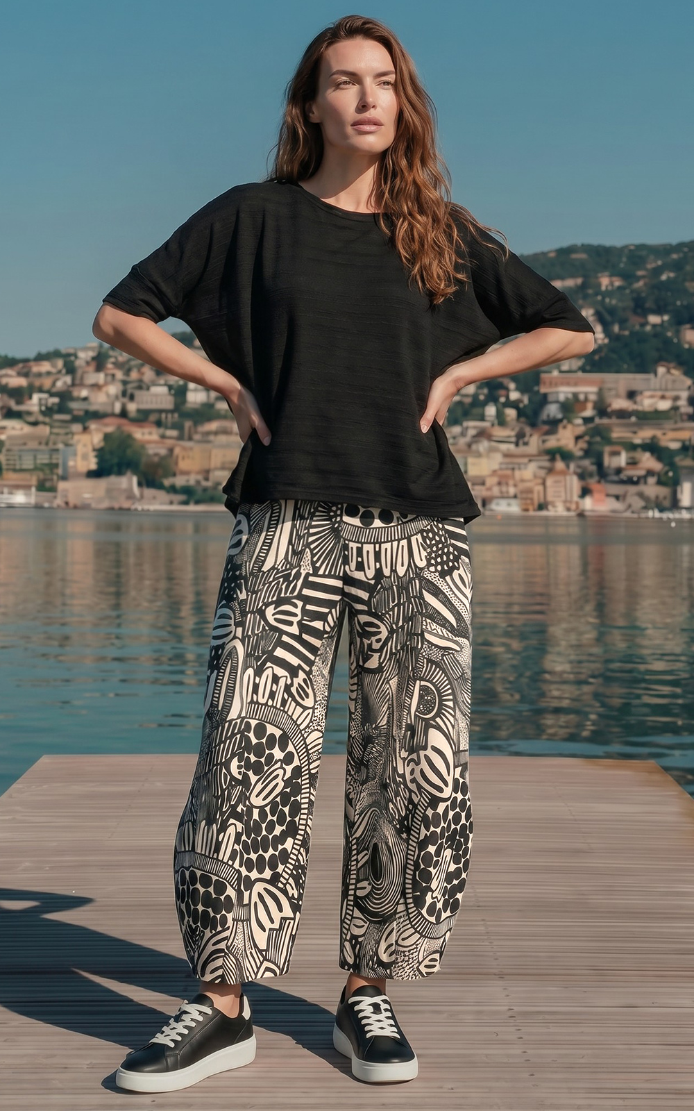 Vista Relaxed Pant product photo.