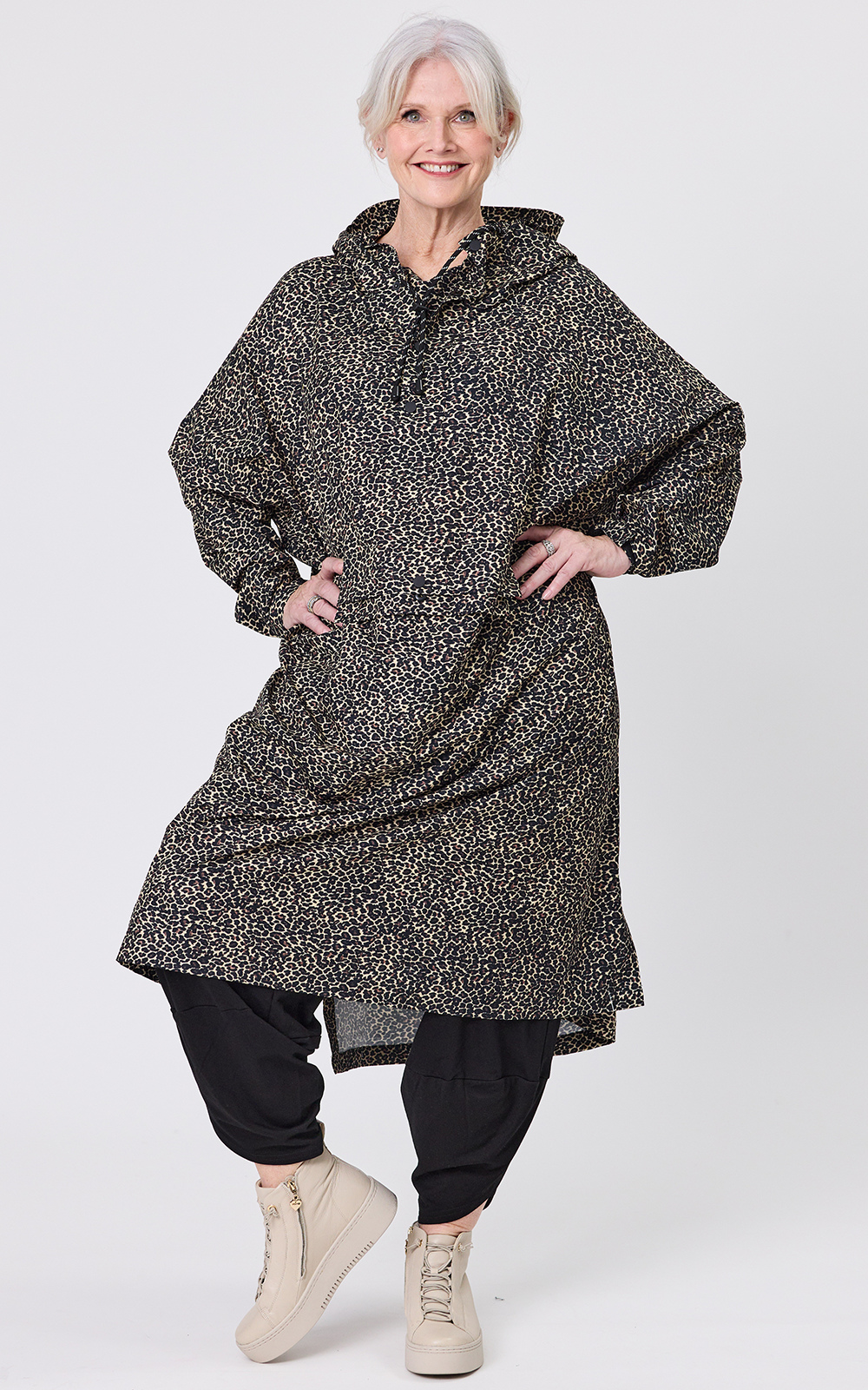 Frida Raincoat Mini Leopard product photo.