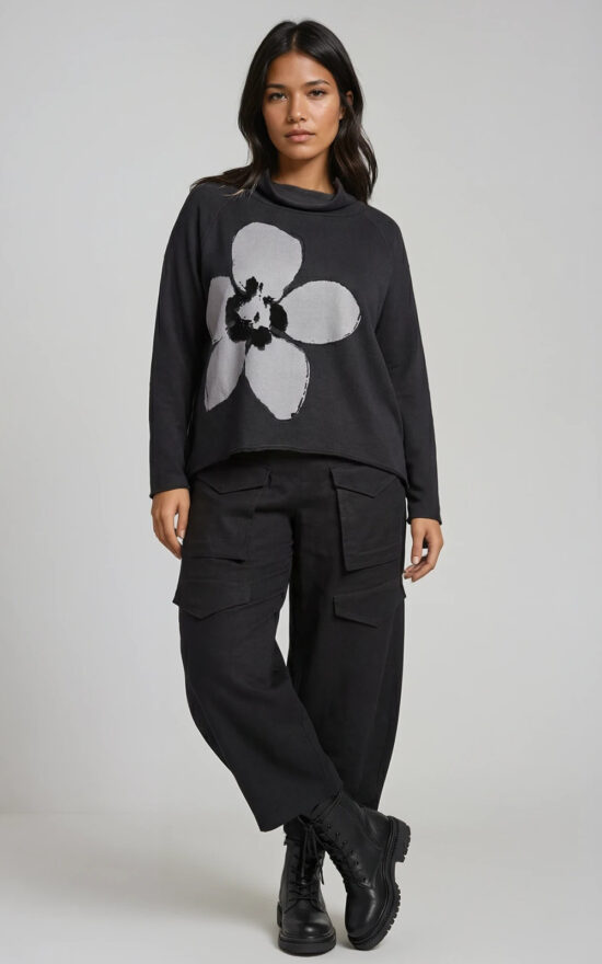 Flora Pullover product photo.