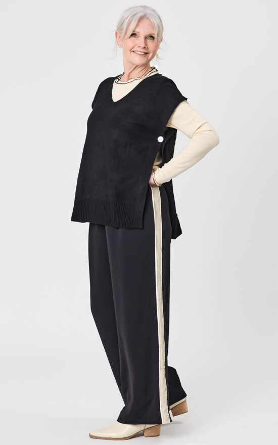 Vilma Wool Knit product photo.