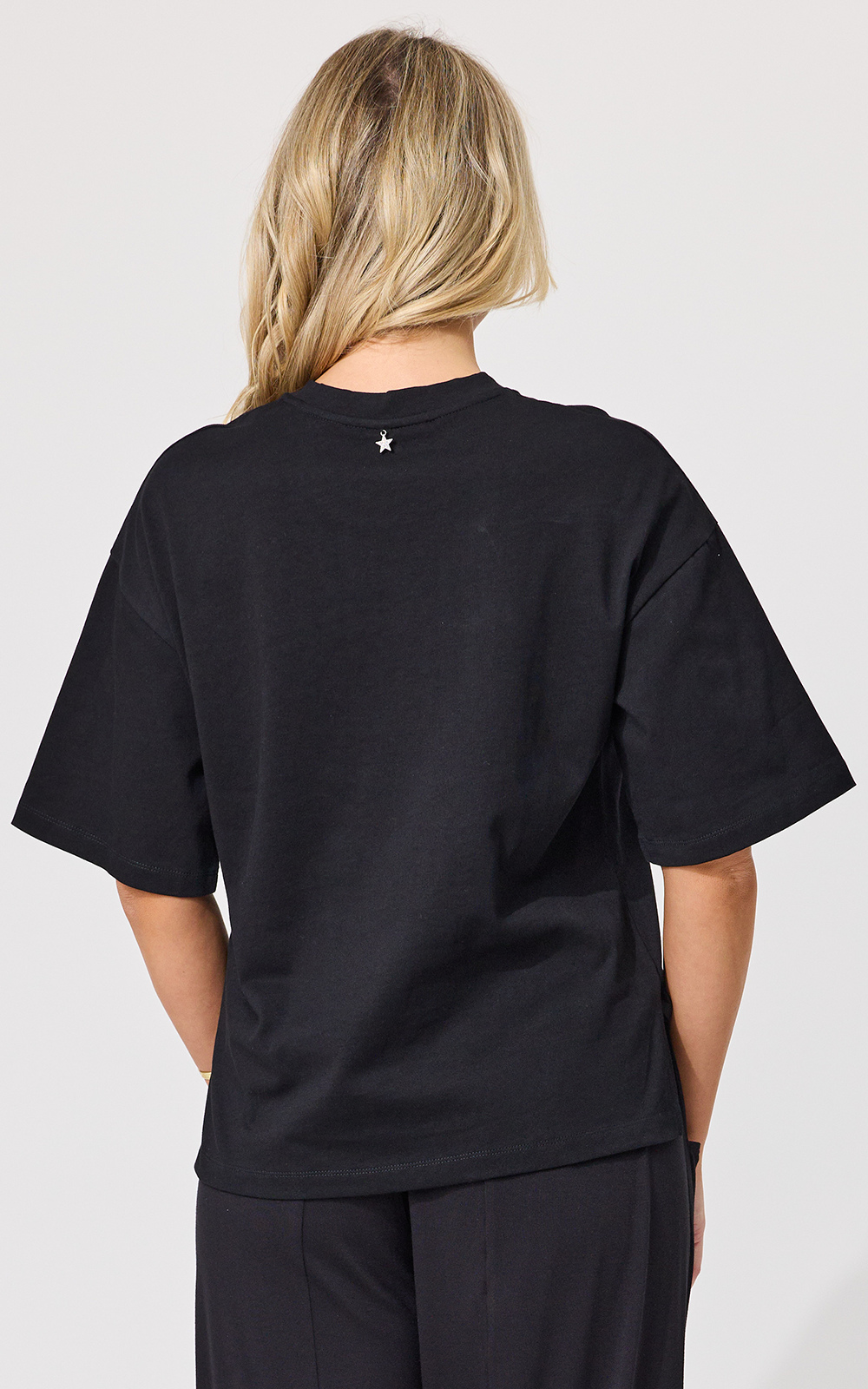 Amor Tee product photo.