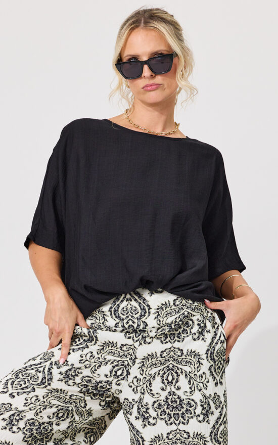 Alessa Top product photo.