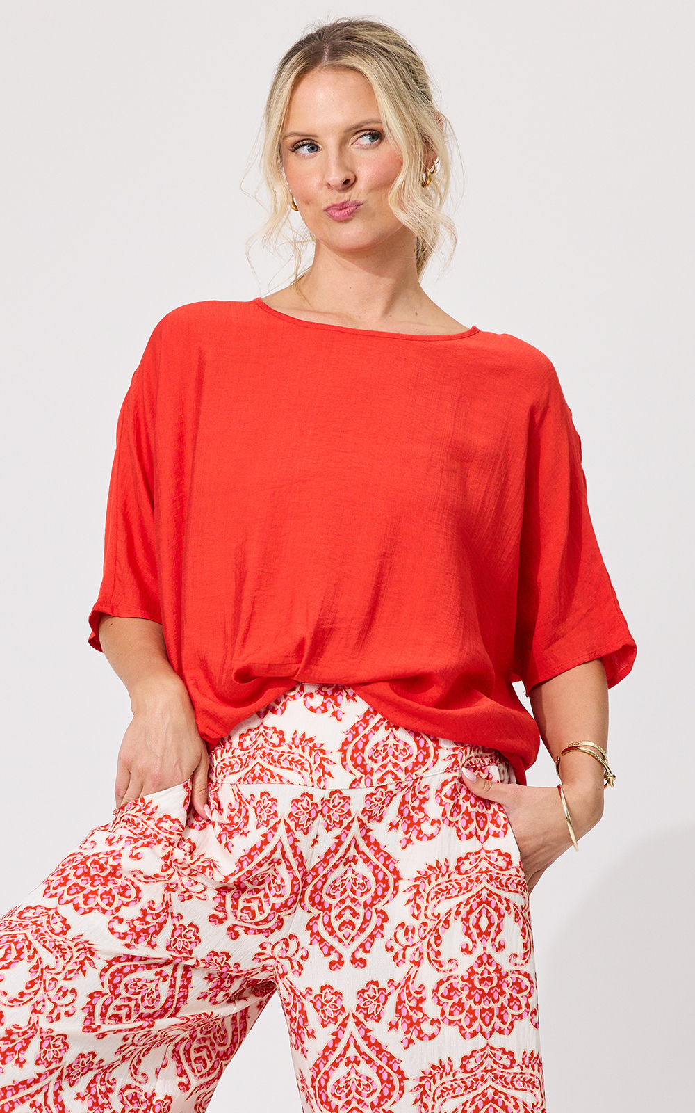 Alessa Top product photo.