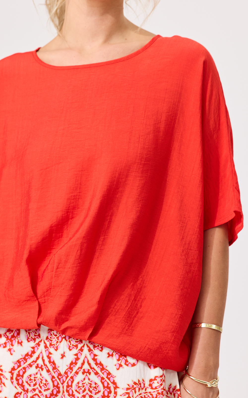 Alessa Top product photo.