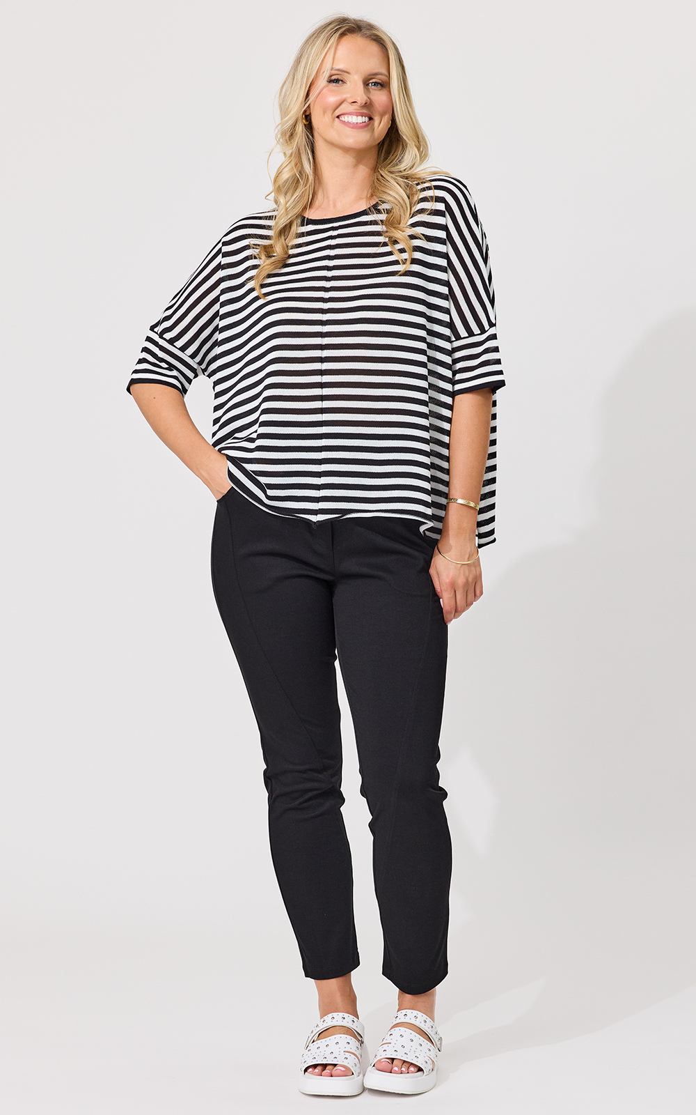 Candela Knit product photo.
