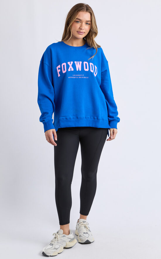 Interval Crew product photo.