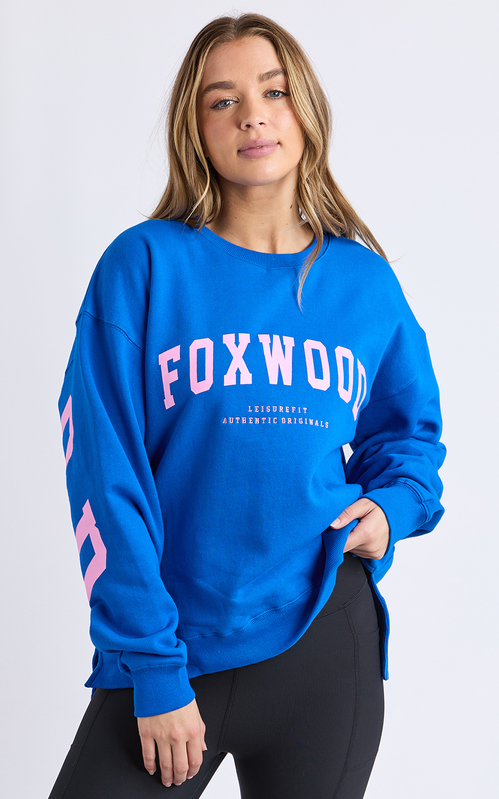 Interval Crew product photo.