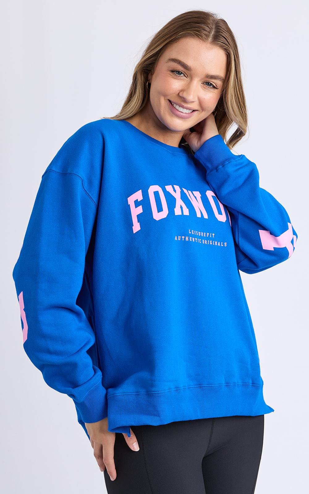 Interval Crew product photo.