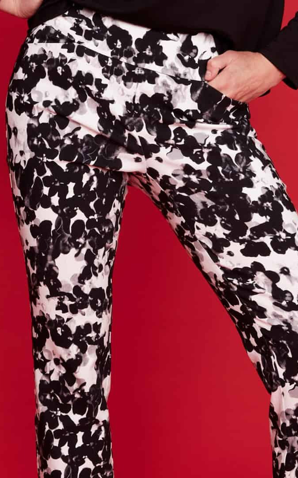 Techno Print Ankle Pant product photo.