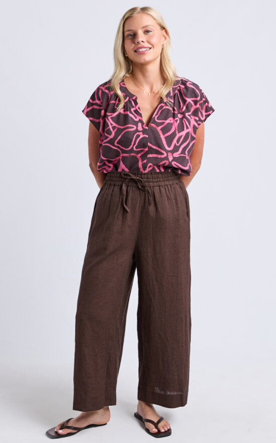 Wander Pants product photo.