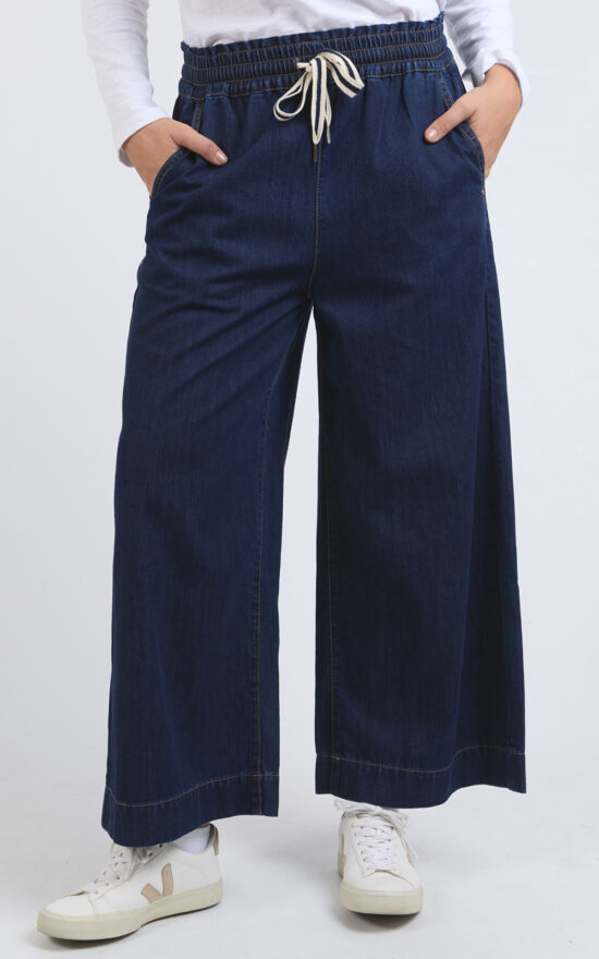 Greta Wide Leg Pant product photo.