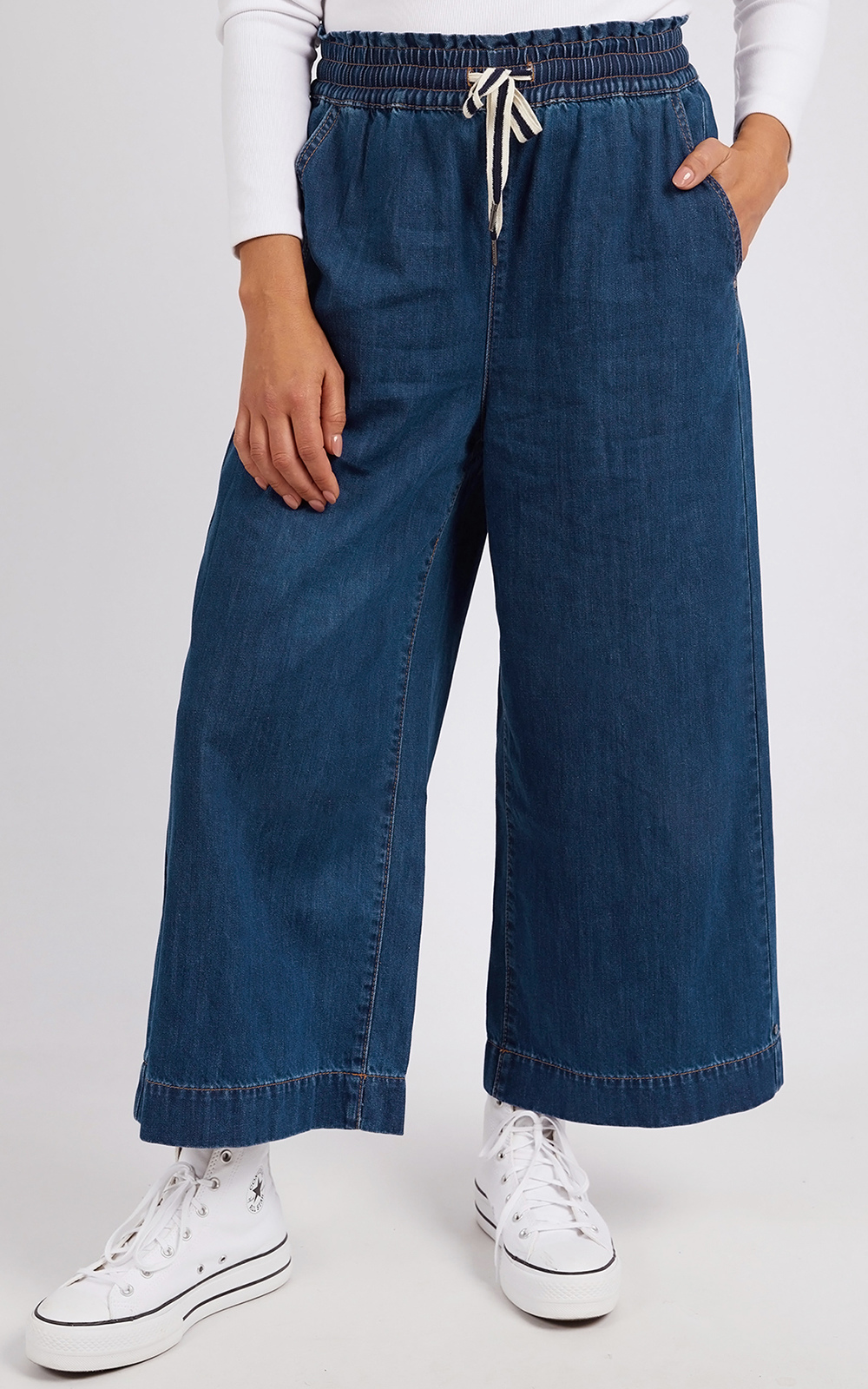 Greta Wide Leg Pant product photo.