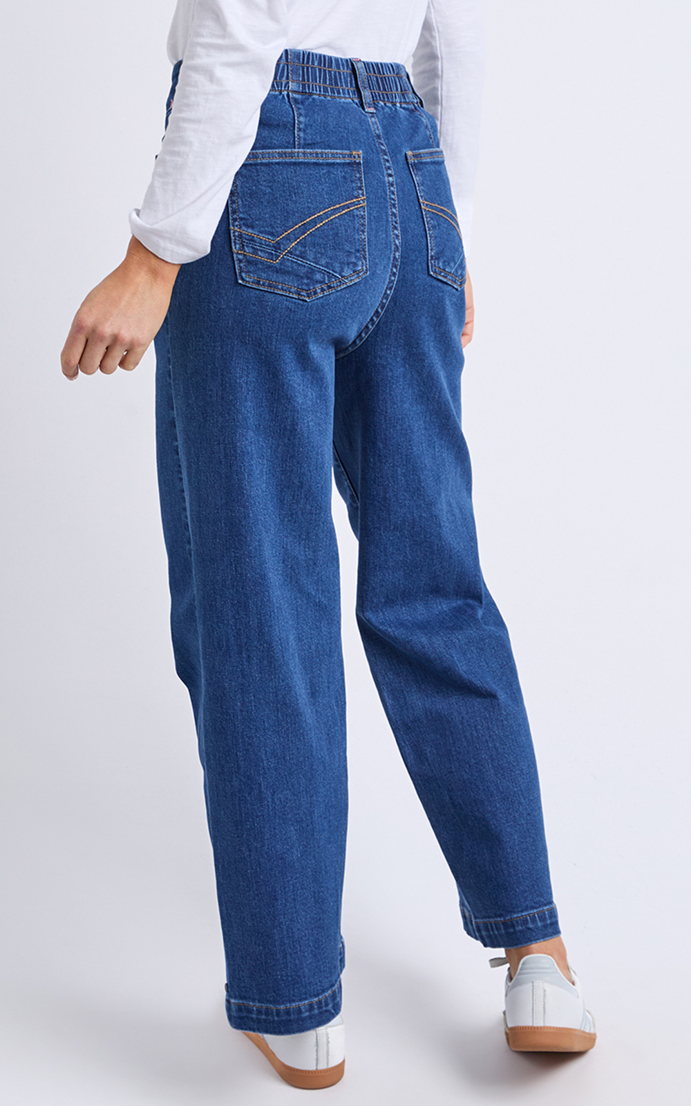 Alyssa Front Pocket Jean product photo.