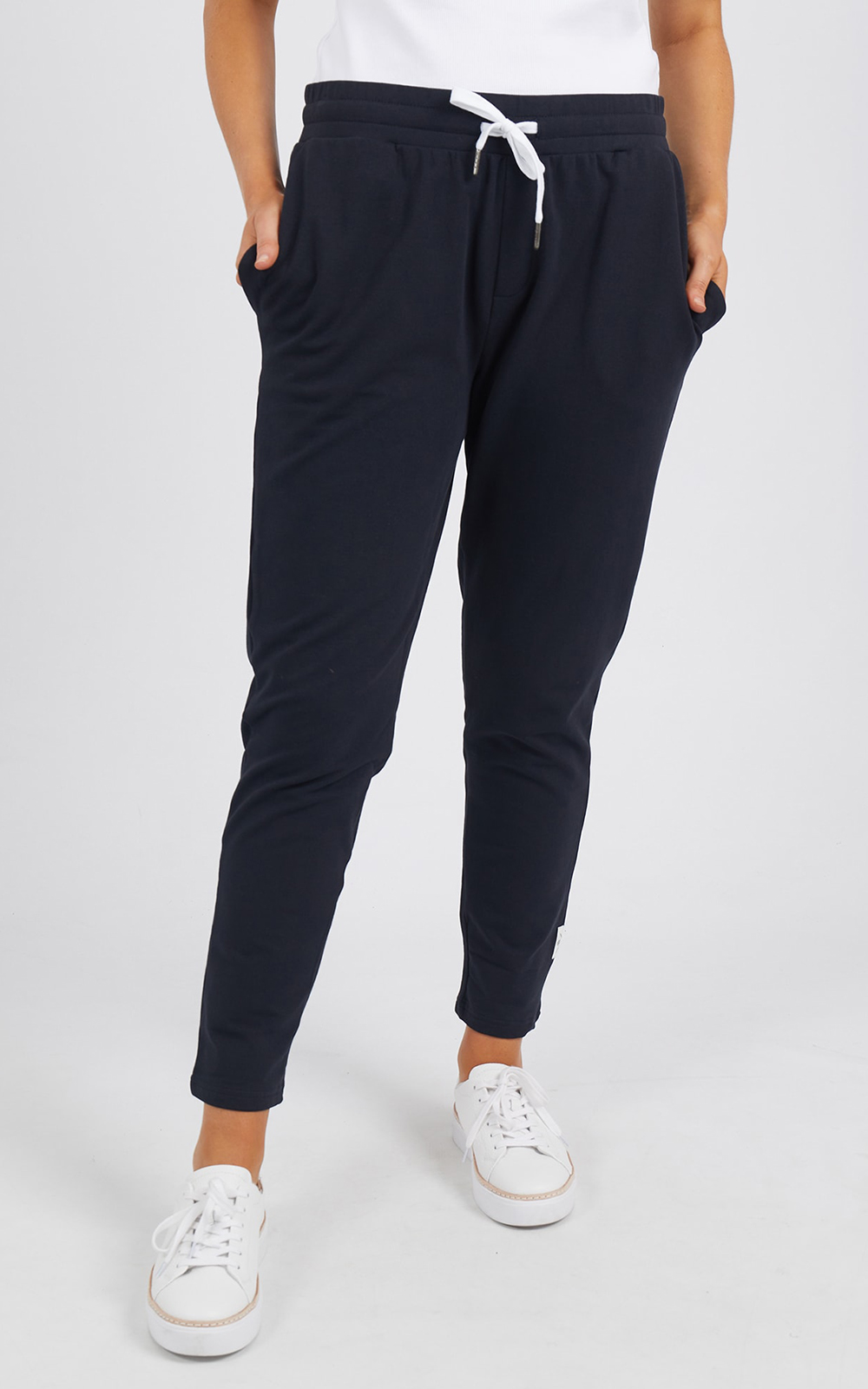 Lobby Pant product photo.