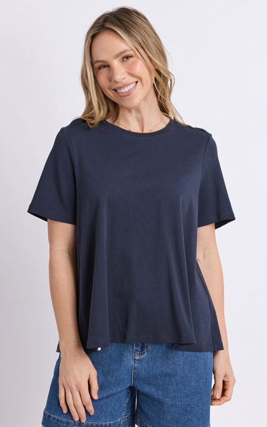 Daisy Tee product photo.