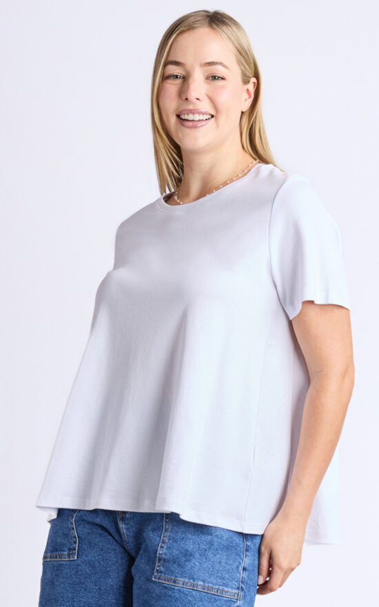 Daisy Tee product photo.