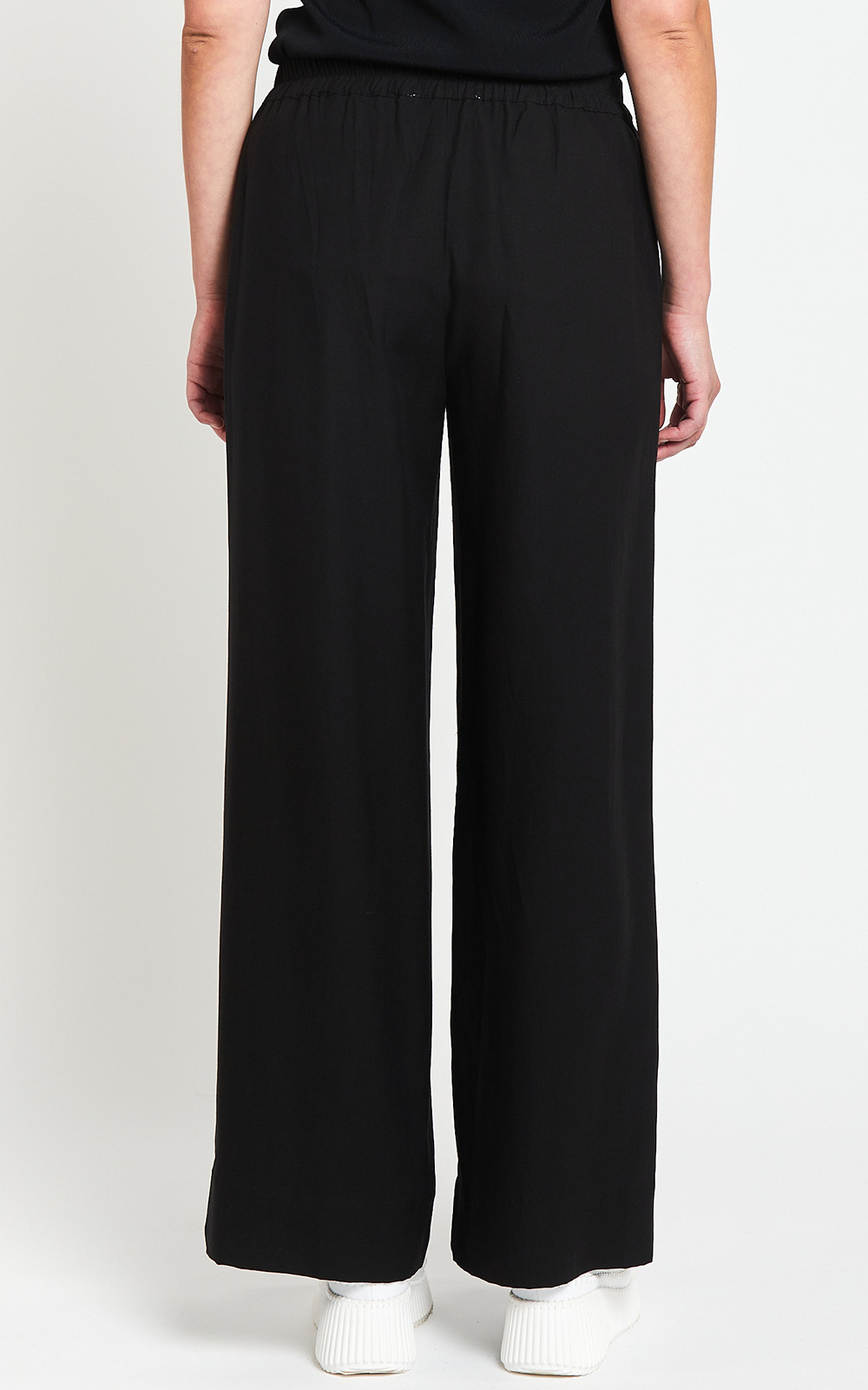 Soprano Boyfriend Pant product photo.