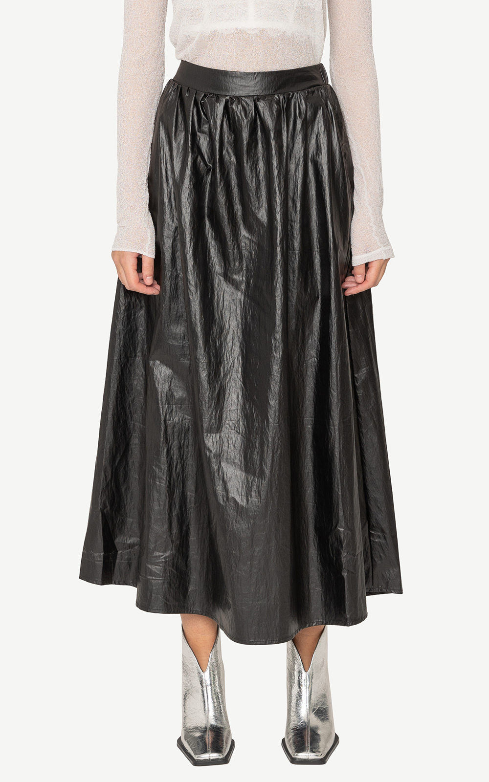 Umra Skirt product photo.
