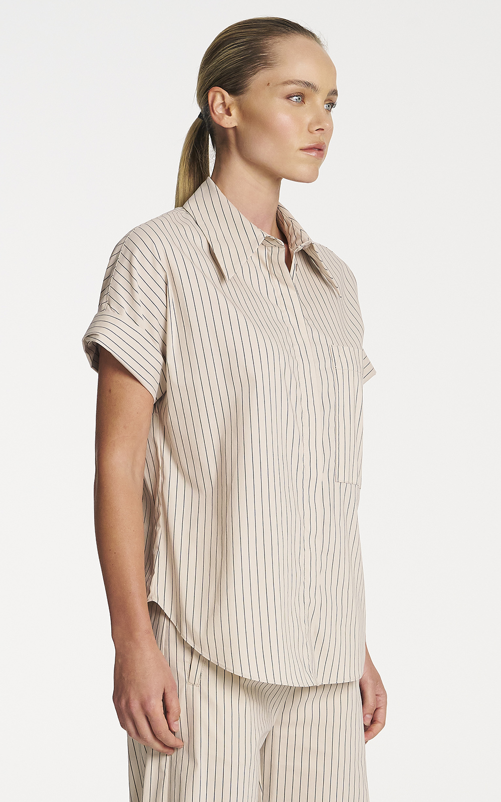 Ivy Shirt product photo.