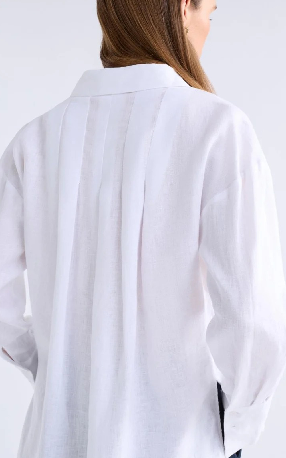 Stilla Shirt product photo.