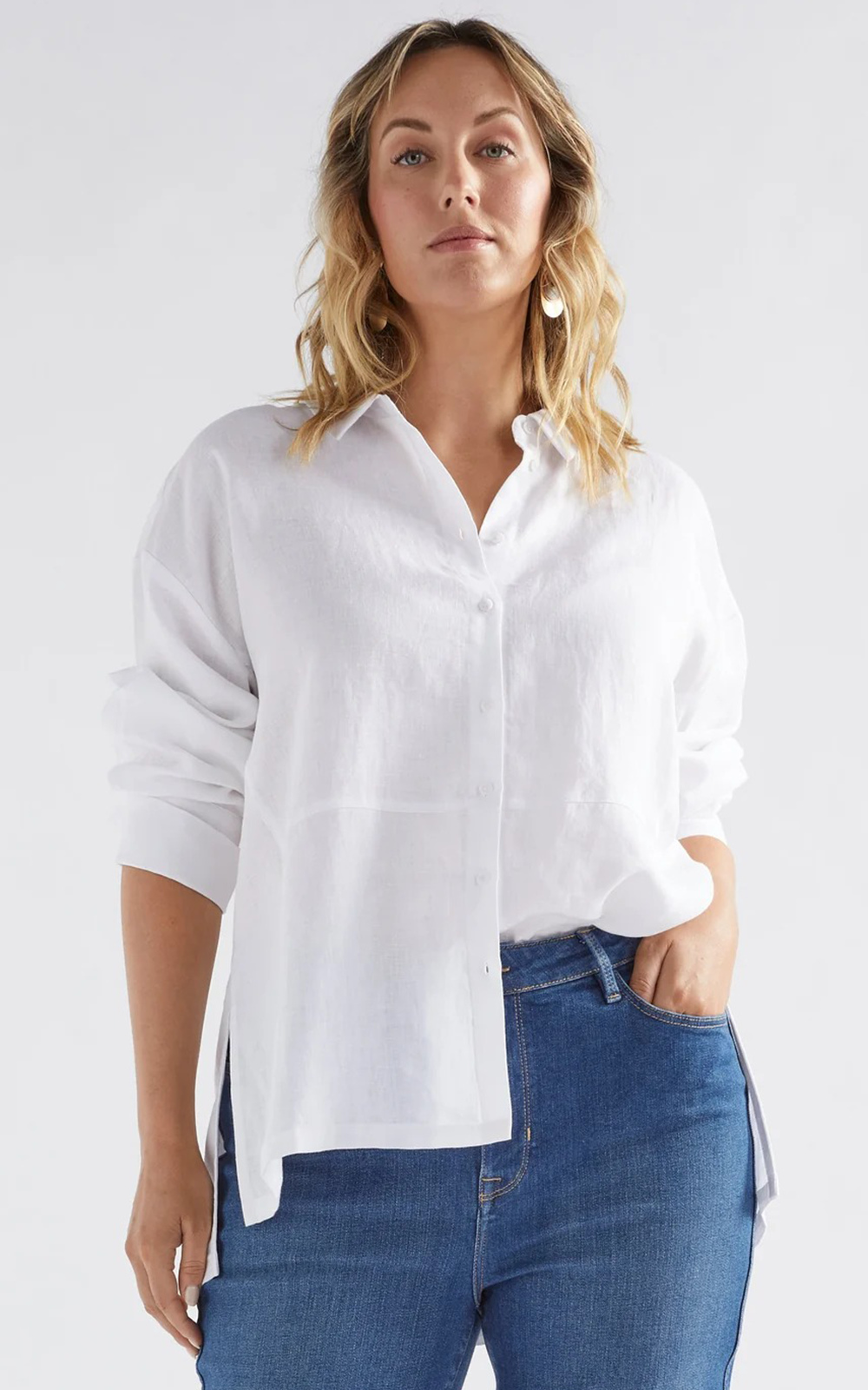 Stilla Shirt product photo.