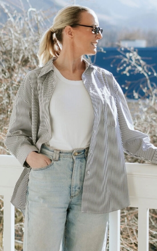 Amber Oversized Shirt product photo.