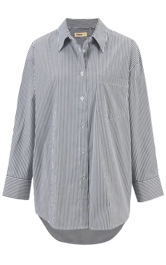 Amber Oversized Shirt product photo.