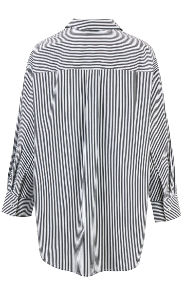 Amber Oversized Shirt product photo.