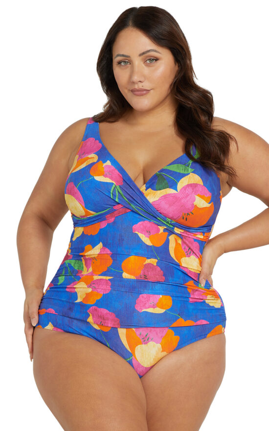 Delacroix Soft D-G Cup Cross Over One Piece product photo.