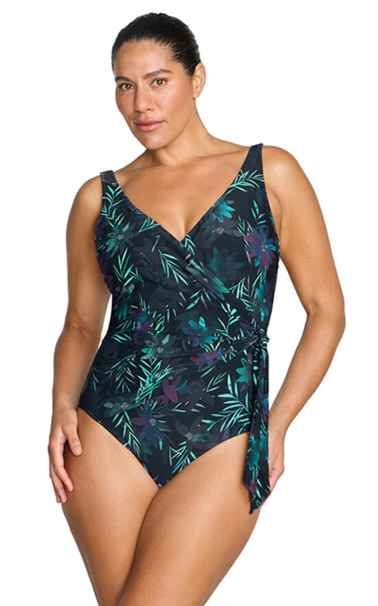 Hayes D-Dd Uw One Piece Lunafleur product photo.