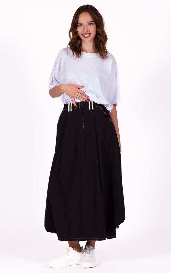 Resume Skirt product photo.