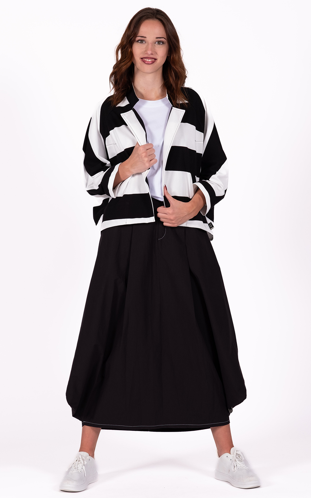 Resume Skirt product photo.