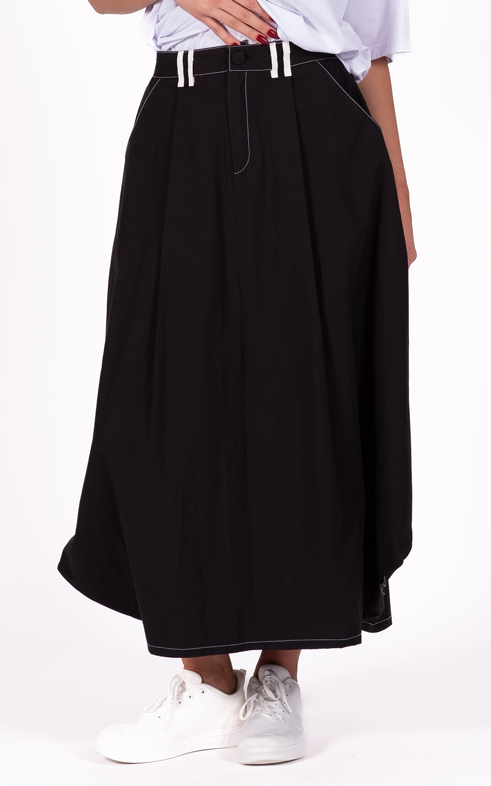 Resume Skirt product photo.