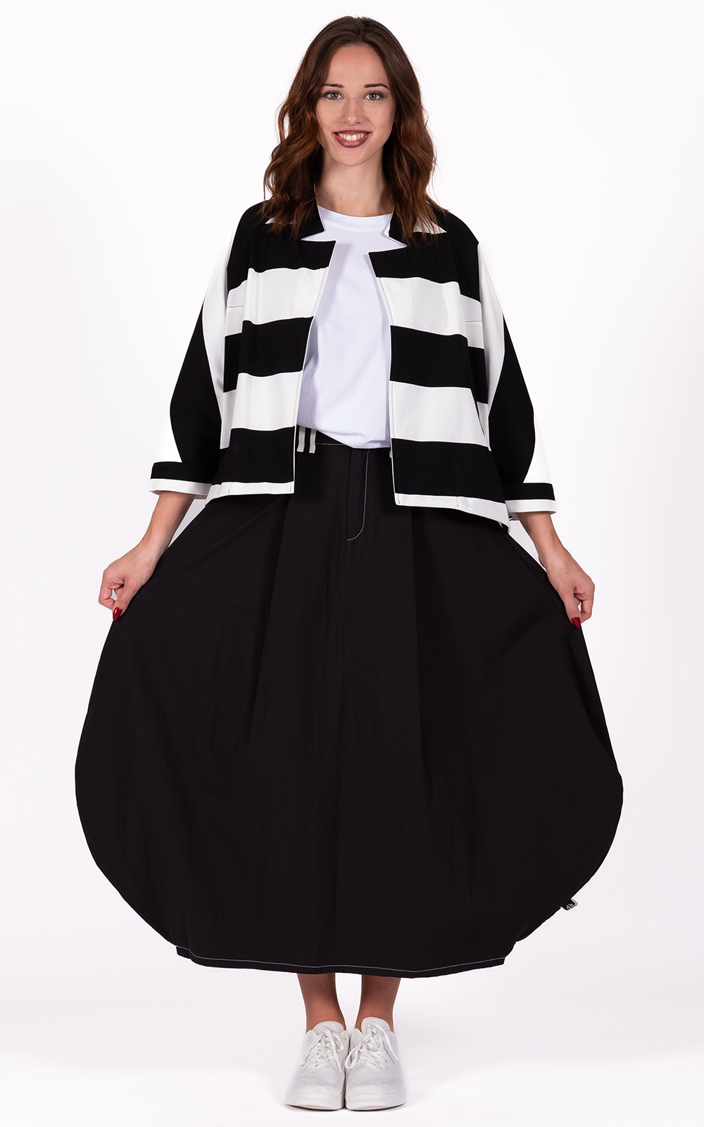 Resume Skirt product photo.