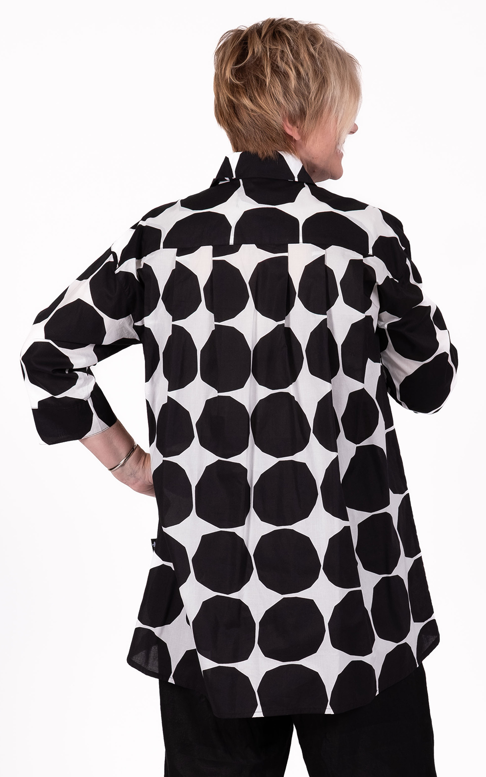 Suzie Shirt product photo.
