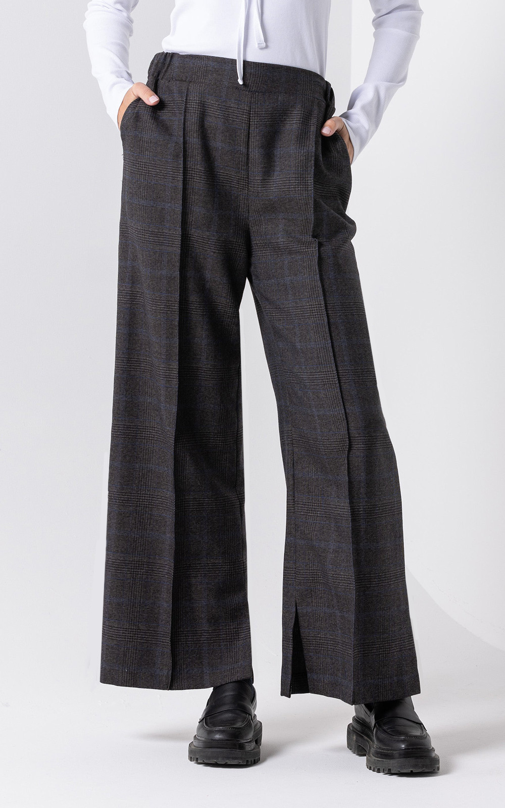 Step Out Pant product photo.