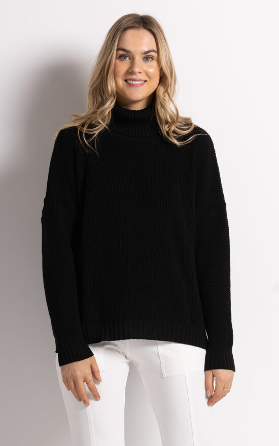 Merino Oversized Knit product photo.