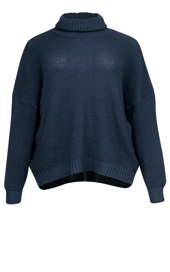 Merino Oversized Knit product photo.
